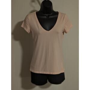 H&M Basic Tee Peach V-Neck T-Shirt Form Fitted Short Sleeved Small